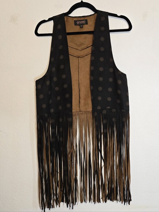 Shyanne Jackets & Blazers - Shyanne Western Faux Suede Fringe Vest - Size Small